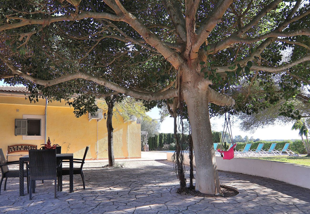 casa vacacional, piscina, jardin bonito. 