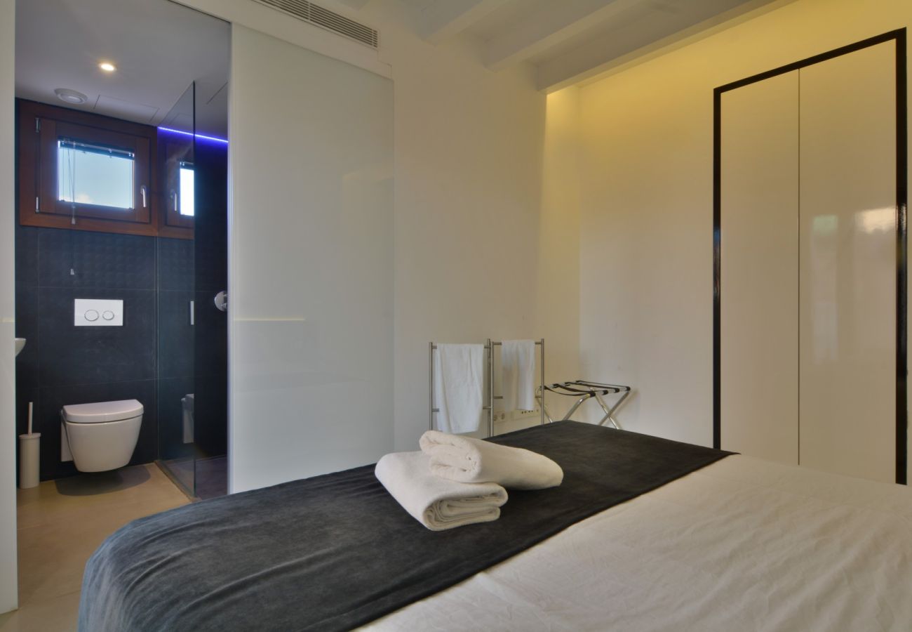 Apartamento en Palma de Mallorca - Lonja Suites 4 white