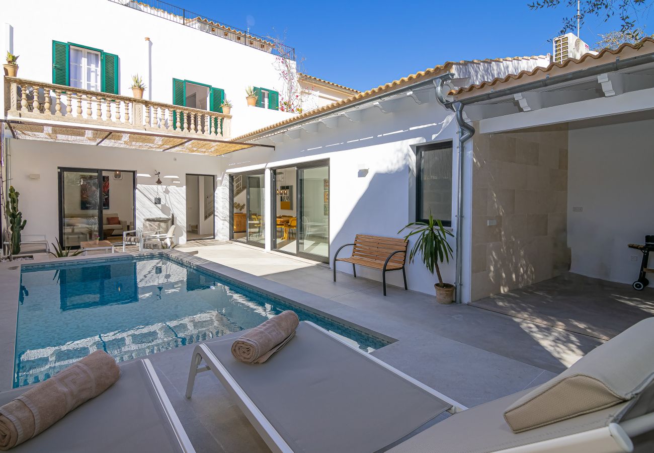 casa mallorquina, piscina, jardin, terraza, Muro