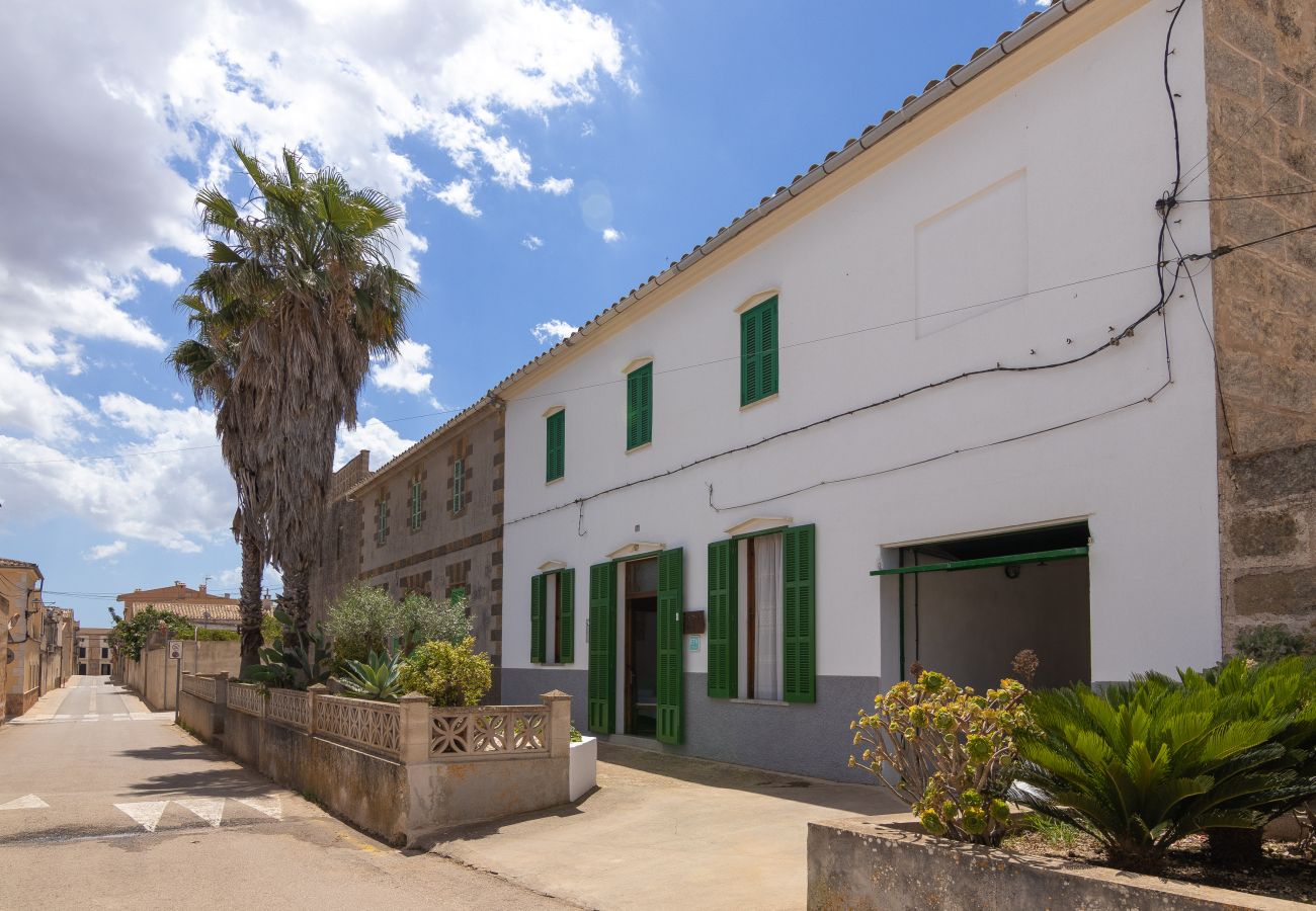 casa mallorquina, alquiler vacacional, pueblo tranquilo, Ariany