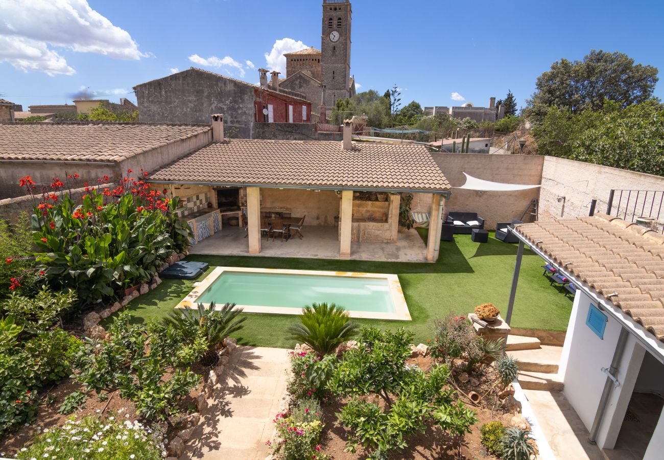 Casa vacacional, centro Ariany, tranquila, jardín, piscina. Mallorca