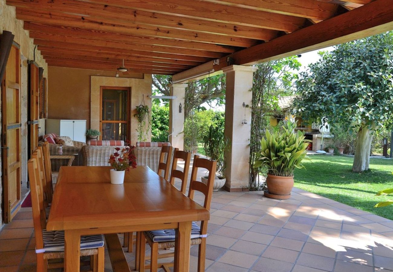 family friendly, jardin, piscina, villa Mallorca, lujo