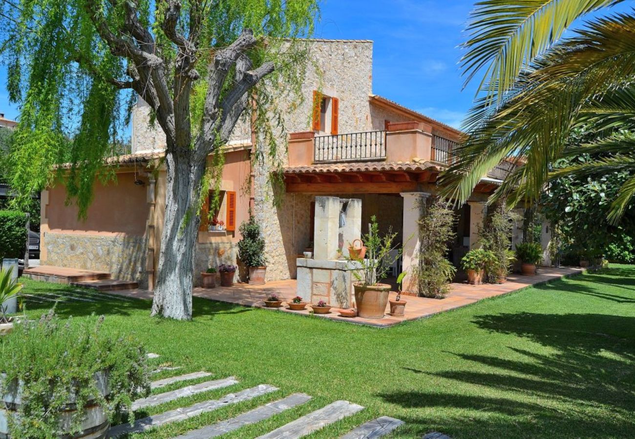 villa bonita, piscina, jardin, Mallorca, binissalem, casa tradicional