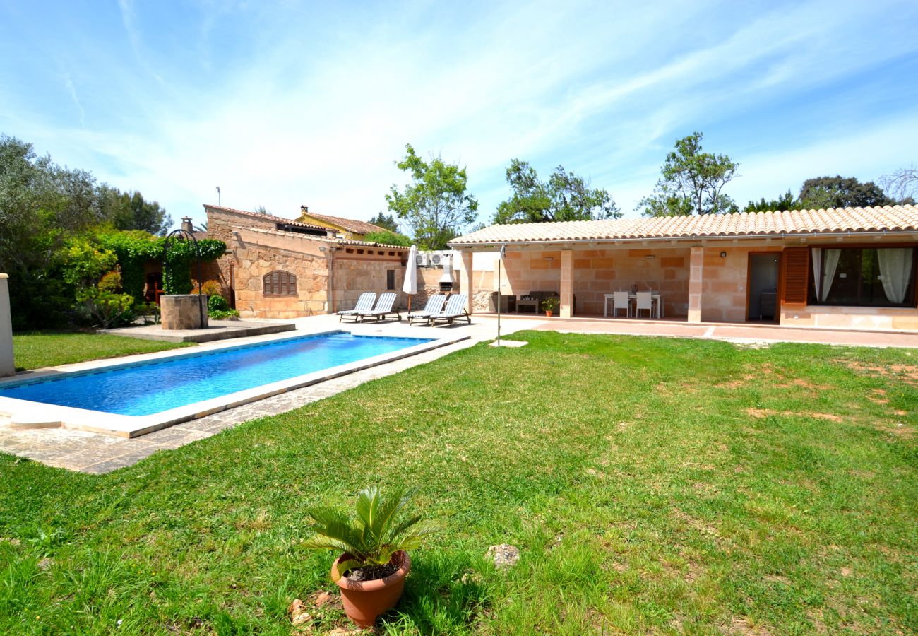 Spacious garden, swimming pool, vacacoines, Majorca