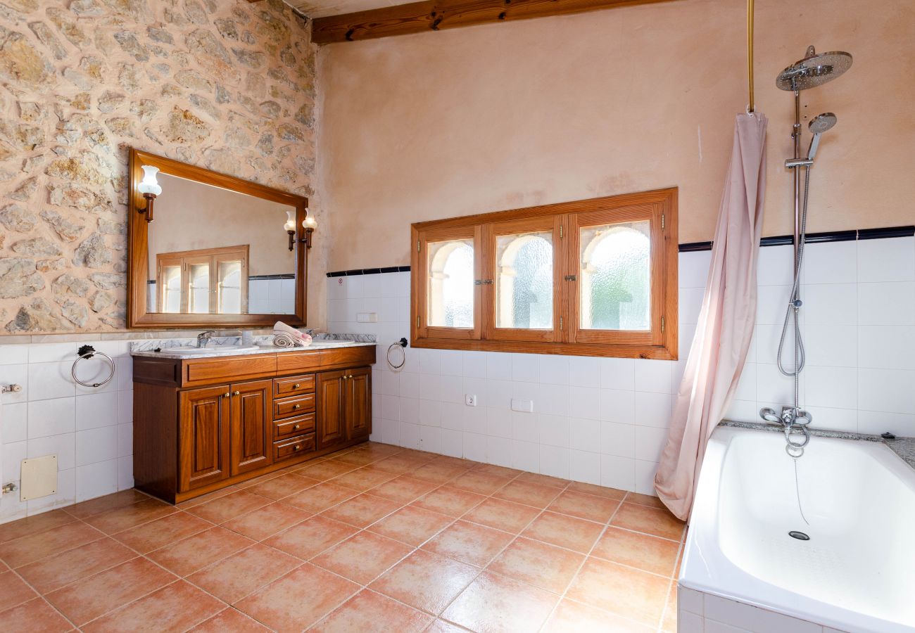 Apartment in Maria de la salut - Apartment in rural house, YourHouse Deulosal