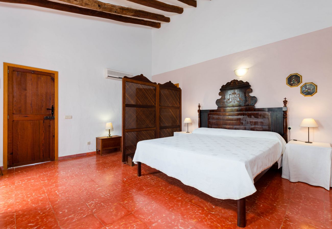 Farm stay in Campos - YourHouse Son Sala Terrat Apartment in Agroturismo