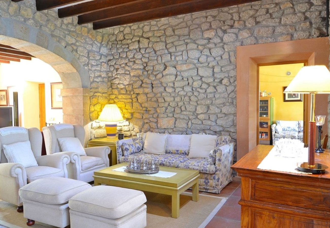 uxury villa, rustic, garden swimming pool, amenities